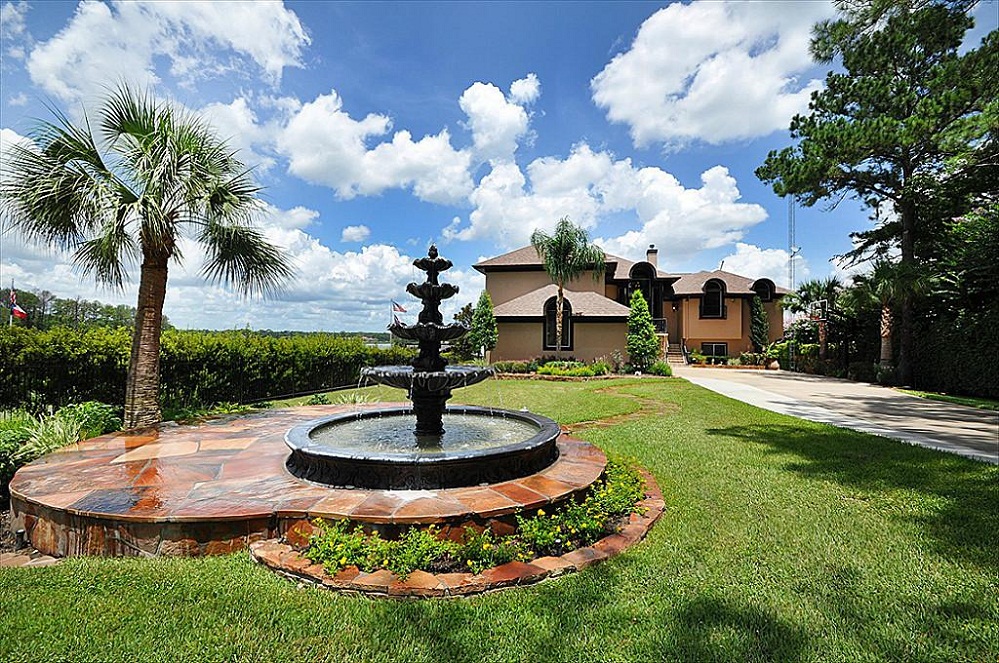 Front yard fountains | http://lomets.com