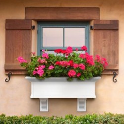 modern-window-garden-planter