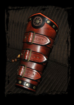 steampunk_leather_bracers_by_lagueuse-d4j97x5