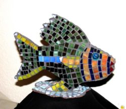mosaic_fish_a_nature_sculpture_for_everyone_stained_glass_63d8c860