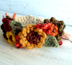 crochet_sunflower_bracelet_by_meekssandygirl-d4bsu0x
