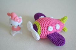 amigurumi-airplane-toy-free-crochet-pattern