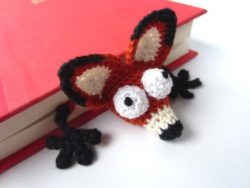 amigurumi-crochet-fox-bookmark-600x450