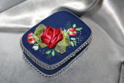 8dce33258168a43f9388e5a6d5vo--home-interior-box-flowers-ribbon-jewelry-box-with-flowers-nam