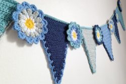 Crochet-pennant-bunting-featured