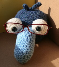 Gonzo_Glasses_Holder_by_meteorstorm