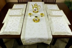 hand-embroidered-7-piece-placemat-table-runner-set-39c