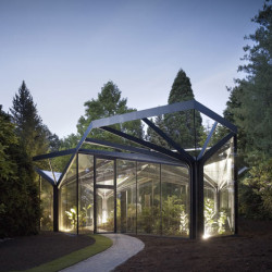 dezeen_Greenhouse-at-Gruningen-Botanical-Garden-by-Buehrer-Wuest-Architekten_1sq