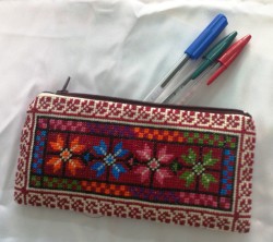 pencil-case-embroidery-cross-stitch-palestine-red-bethlehem-star-img_0561