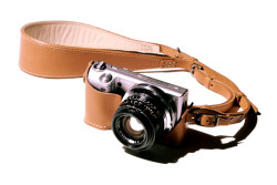 roberu-sony-alpha-nex-5-camera-holder