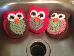 Crochet-Owl-Dish-Scrubbies-Free-Pattern--550x413