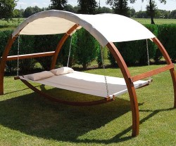 canopy-swing-bed-640x533