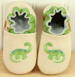 dinosaur-embroidery-soft-soled-leather-baby-shoes
