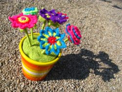 glow-in-the-dark-crochet-flowers-in-pot-by-Irene-Lundgaard