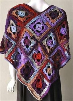 crochet-poncho-triangular