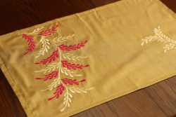 embroidered-leaf-placemats-set-of-4-87a