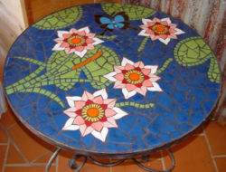 pond-mosaic-art-table
