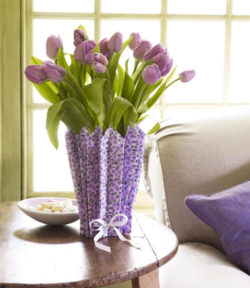 vase-paper-envelope-tulips-purple-color-scheme