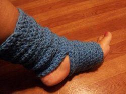 Crochet-Leg-Warmer-with-Boots