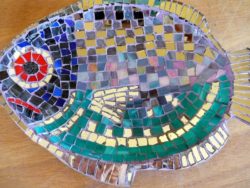 glass-fish-plate