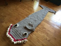 1466791949_671_Shark-Sleep-Crochet-and-Snuggle-Sack-Tutorial