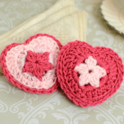 crochet-heart-sachets-3