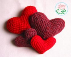 amigurumi-hearts-c2a9-2012-toma-creations