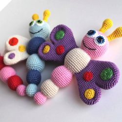amigurumi-butterfly-baby-rattle-free-crochet-pattern