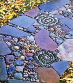 diy-pebble-mosaic-pathway