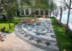1469112389_211_Pebble-mosaic-in-the-garden-place-for-pretty-paths-and-terraces