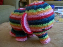 Elefante-free-knitting-pattern-1024x768