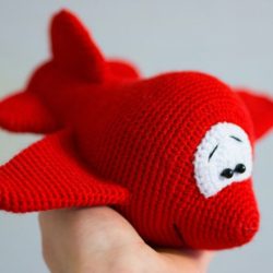 amigurumi-cartoon-airplane-free-crochet-pattern