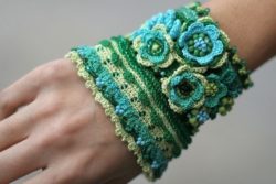 crochet flower cuff