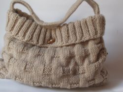 29b4d0ef07f2182428a3bdbfd3c951a4--beautiful-hands-knit-bag