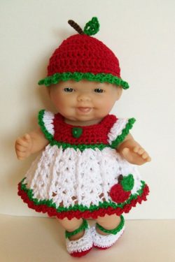 7ae0bcfe395edcb893927028ba6530bc--crochet-doll-clothes-crochet-dolls