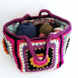 Fridas-Flowers-project-bag-2016-Stylecraft-Crafternoon-Treats-Crochet-Along-Bag-close-up-2
