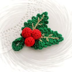 1732ce399274db58d12cd7c627d05ae4--crochet-brooch-hand-crochet