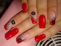 Red-And-White-Glitter-Nails-With-Black-Lip-Stick-Mark-Design