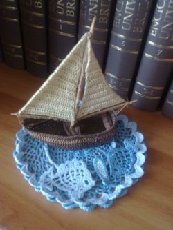 dd591c38aece26283a29cc2023800213--crochet-boat-nautical-crochet (1)