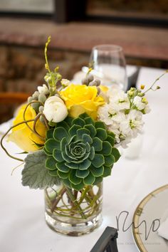 3590b088686a1f4485616dd625225906--yellow-flower-centerpieces-succulent-wedding-centerpieces