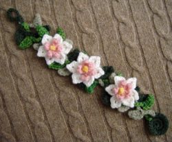 Simple-Crochet-Flower-Bracelet