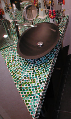 Sink_-_bathroom_-_mosaic_glass