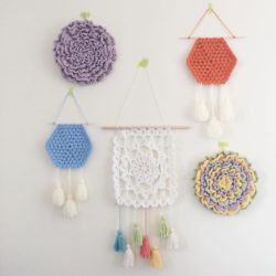 d1f79f3915b875cb2671c428405e4fdb--crochet-wall-hanging-crochet-wall-art (1)