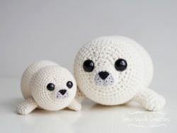 Baby Seal amigurumi pattern