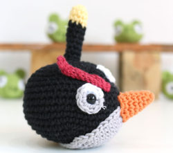 black-angry-bird-amigurumi-free-pattern-crochet-1