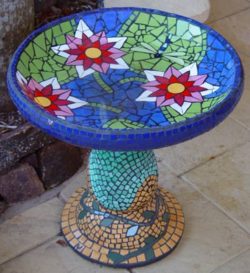 vines-bird-bath-mosaic-art-birdbath