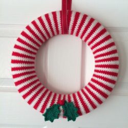 145173e3dba54b40a037e8291daabb5e--crochet-christmas-decorations-christmas-wreaths