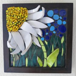 92116492680efc05bf7d3d5acd326240--garden-mosaics-mosaic-flowers