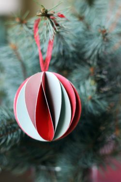 diy-paper-christmas-ornament
