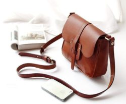 e630b2cd39dd4c8712f30582797ce8f2--small-leather-bag-vintage-leather-bags